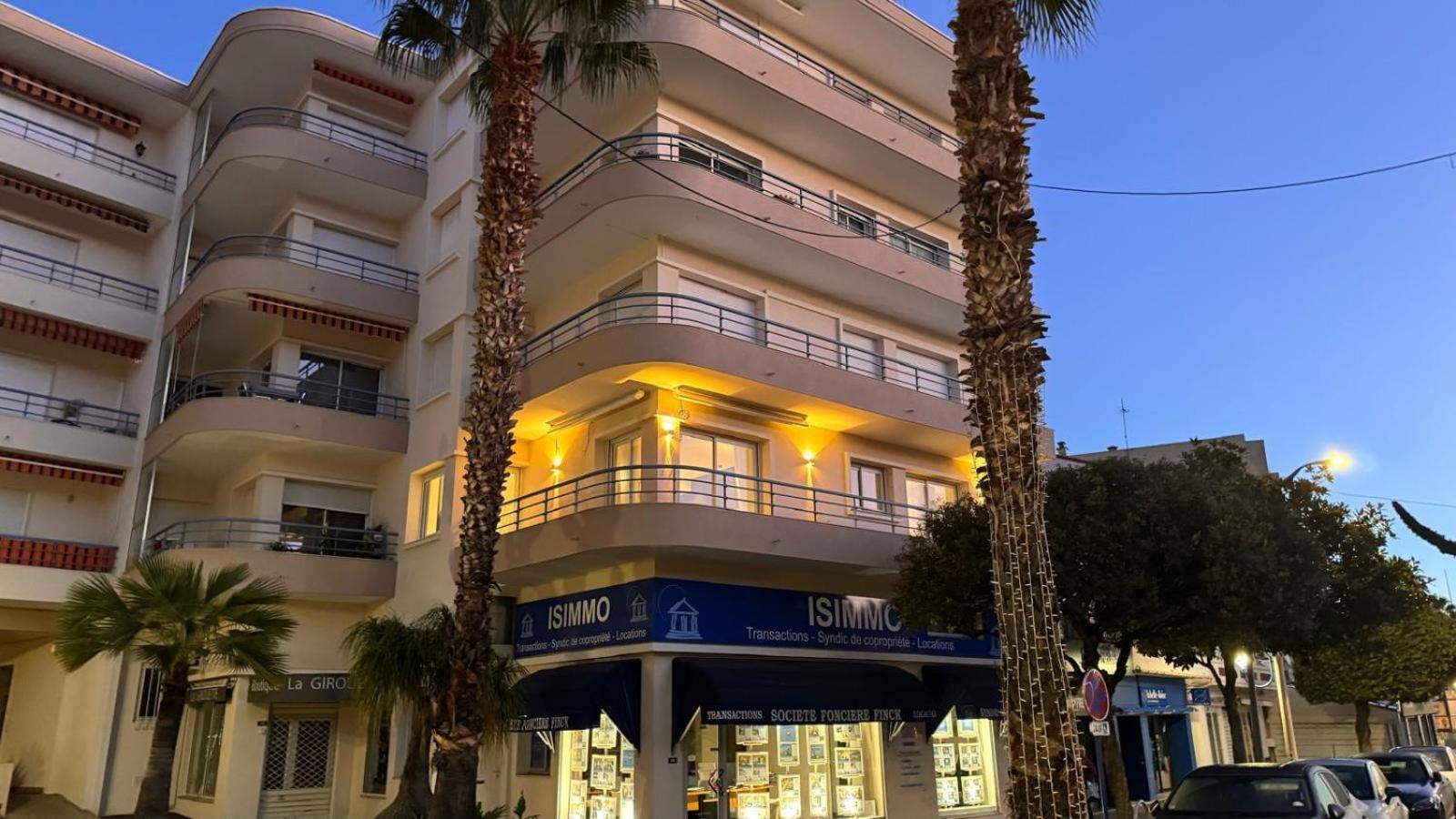 Appartement Luxueux Plein Centre De Cavalaire A 2Mn De La Plage Eksteriør billede