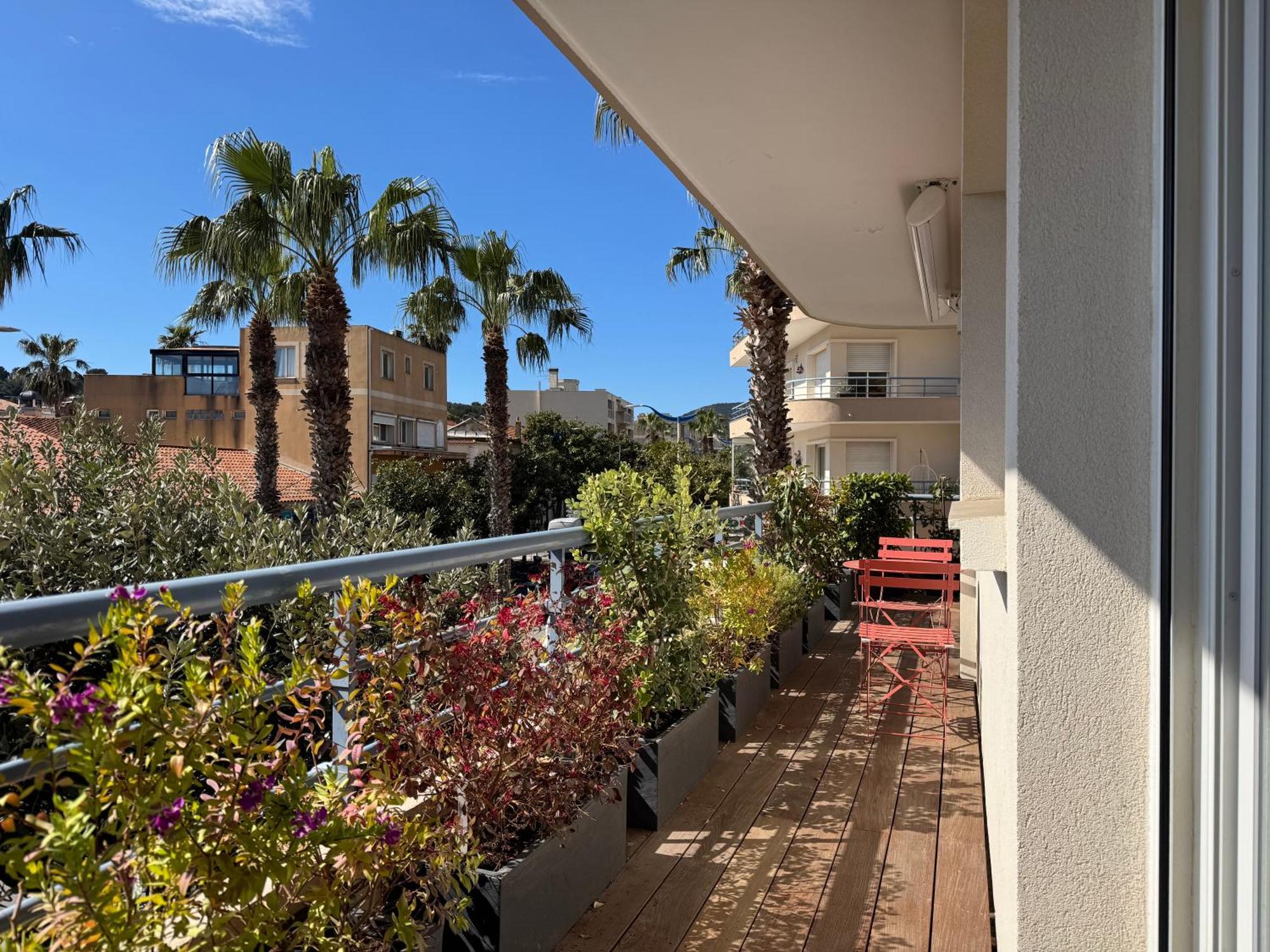 Appartement Luxueux Plein Centre De Cavalaire A 2Mn De La Plage Eksteriør billede